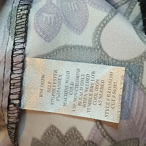 Connected Women's tailored dress in purples, white & black. Size 14 - Picture 4 of 4